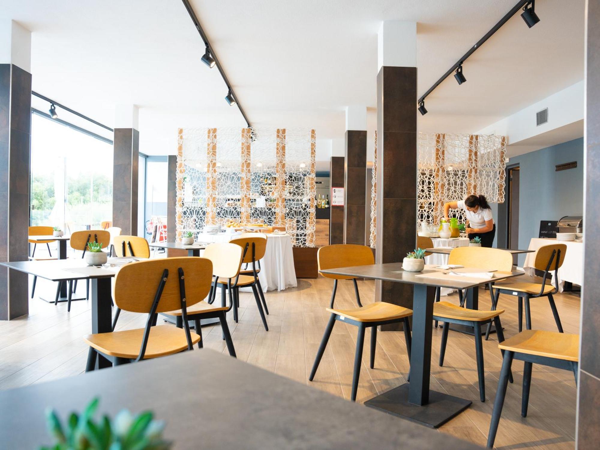 Horizon Hotel Бадези Екстериор снимка