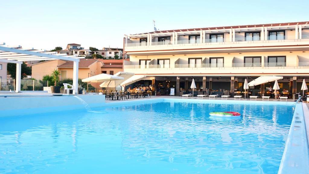Horizon Hotel Бадези Екстериор снимка